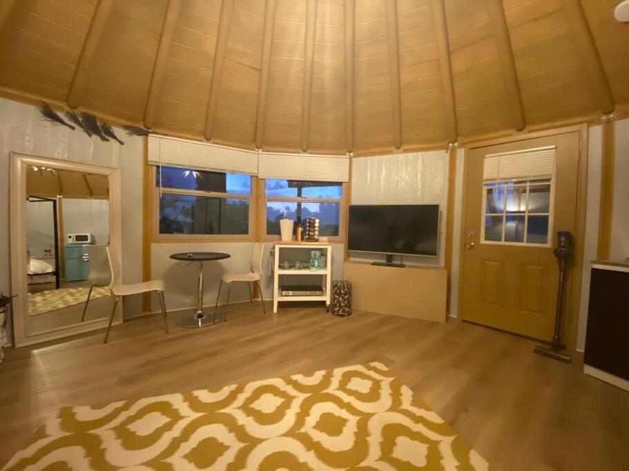 Glamping-Sky Dome Yurt-Tiny House-2 By Lavenders Field Vila Valley Center Exterior foto